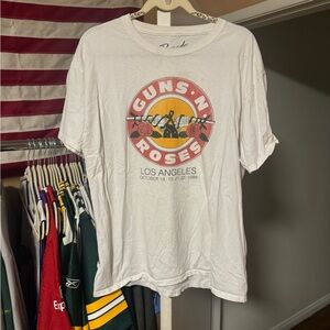 Guns N' Roses Los Angeles 1989 White Graphic T-Shirt Large